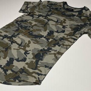 PacSun Camo Tee size Medium